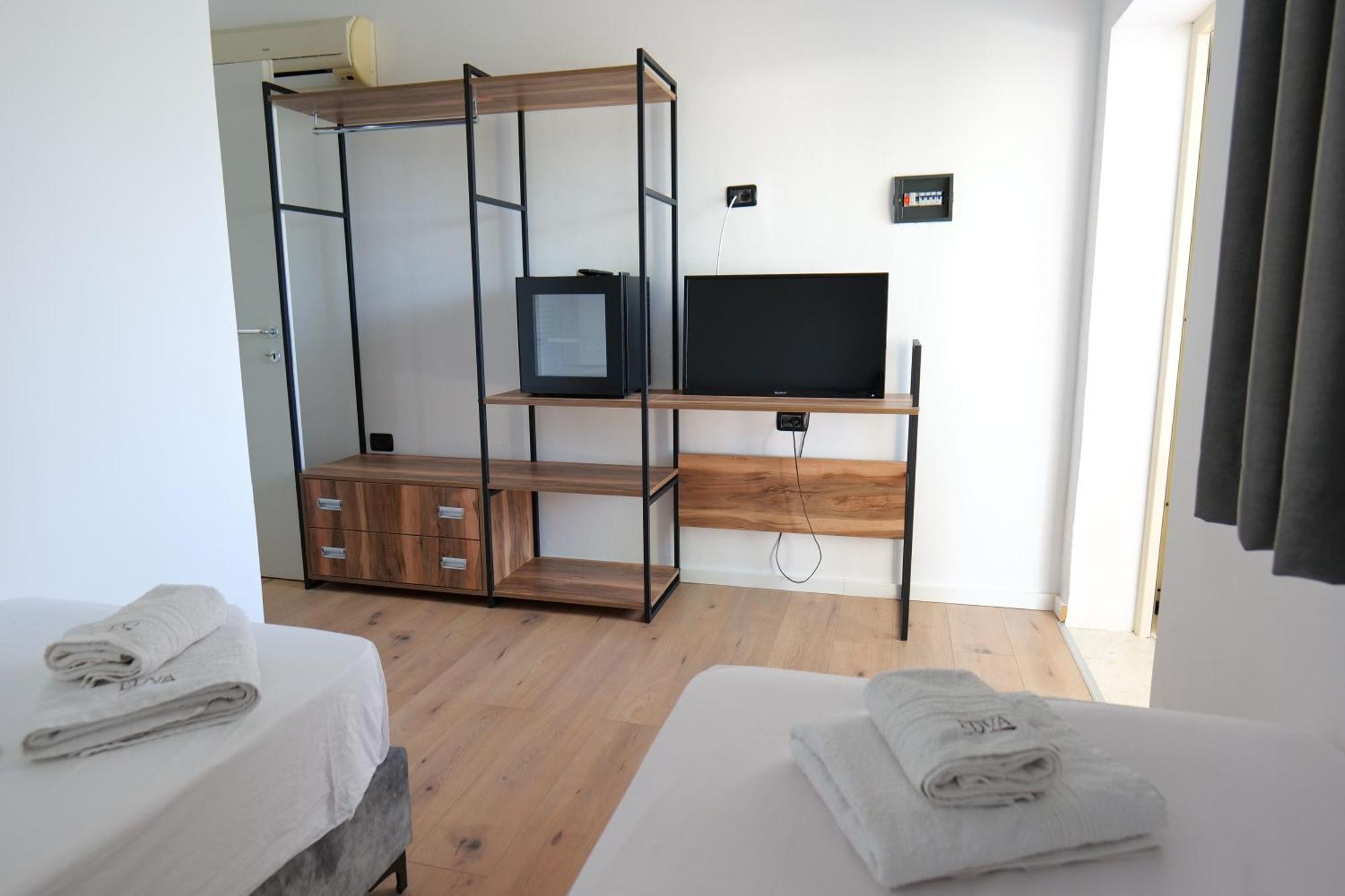Edva Resort Radhimë Esterno foto