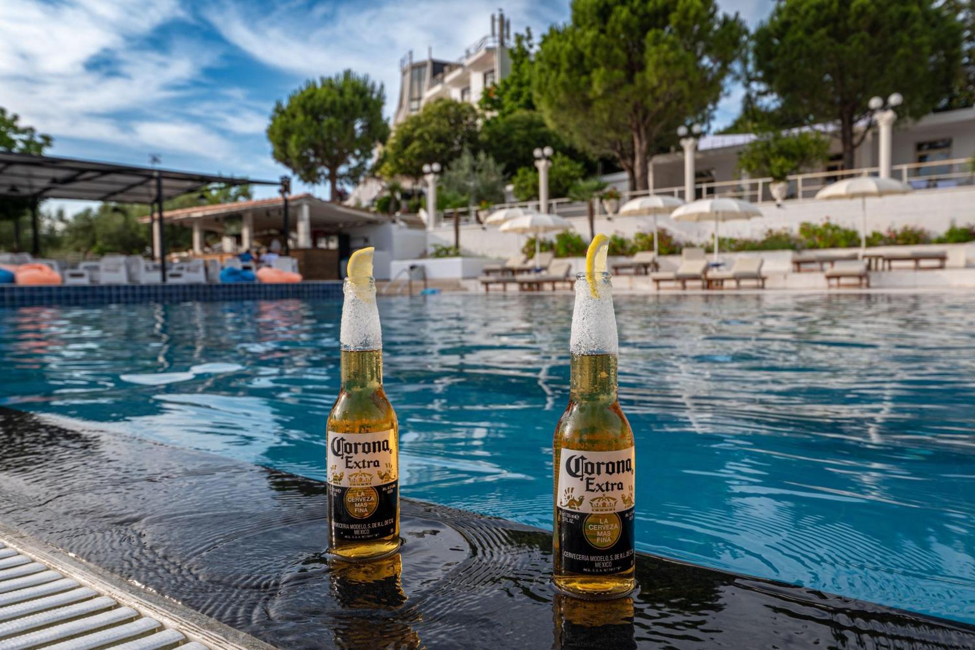 Edva Resort Radhimë Esterno foto